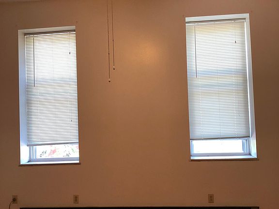 5th image of 3741-3743 Salena St