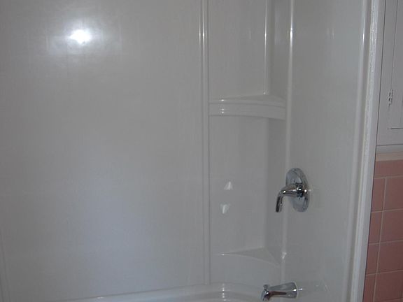 5th image of 463 Edgewood Ave