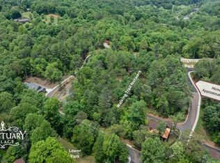 72 Village Cir W, Franklin, NC 28734