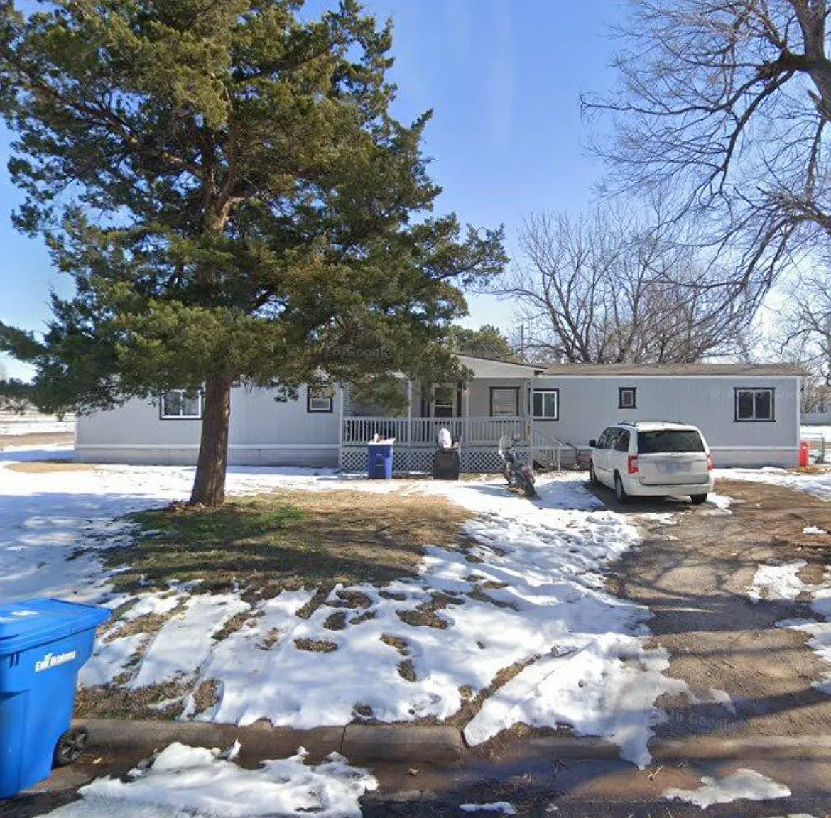 3 bed, 1176 sqft, $1,000 — Photo 1