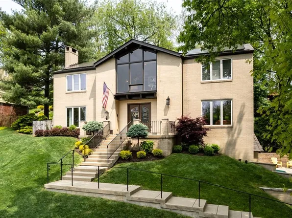 168 Woodshire Dr, Pittsburgh, PA 15215