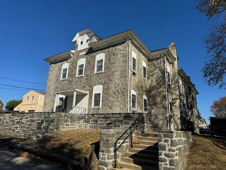 29 E Logan Ave #11 — Photo 23