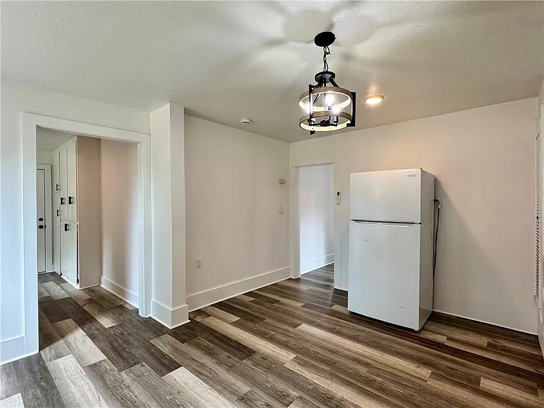 500 W Merriman St — Photo 14