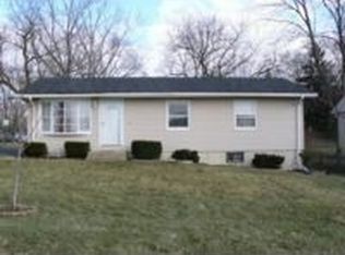 2 Deer Path, Lake In The Hills, IL 60156