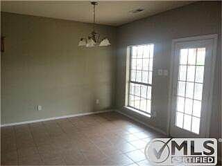 3rd image of 1614 Makayla Ln