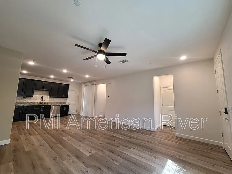 3805 Amelia Rose Way — Photo 3