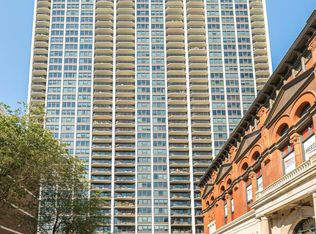 1560 N Sandburg Ter APT 4002, Chicago, IL 60610