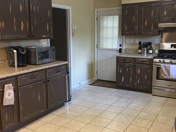 5th image of 347 Elladale Dr SE