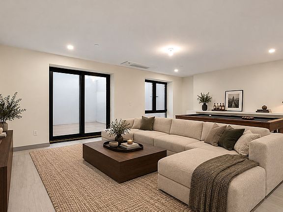 4th image of 1226 Decatur St Unit 1B