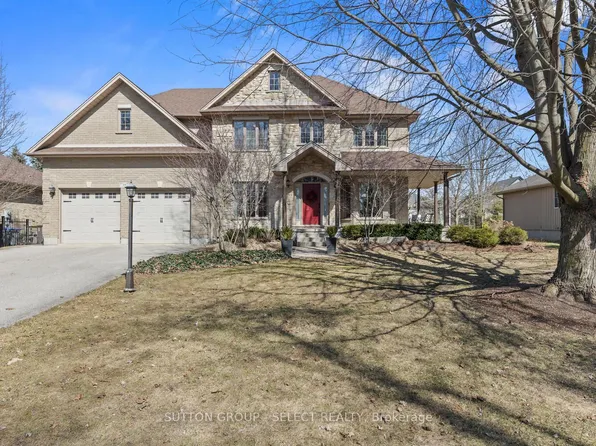 2610 Emerson St, Strathroy Caradoc, ON N0L 1W0