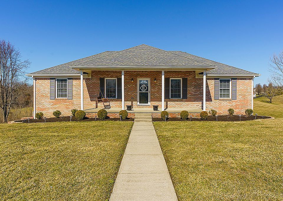 1st image of 1020 Echo Valley Dr