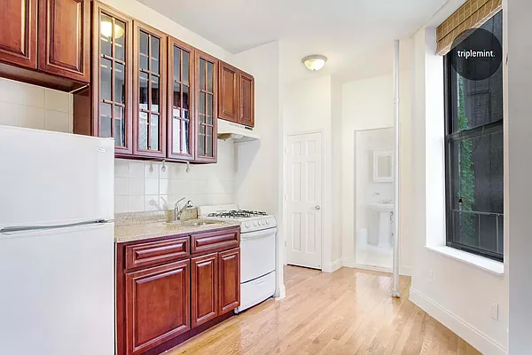 Rented by Triplemint | media 7