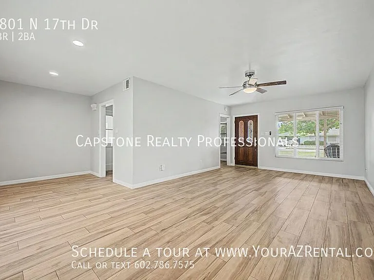 7801 N 17th Dr — Photo 4