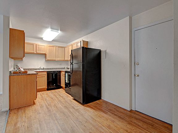 3rd image of 2414 Tremont St #14