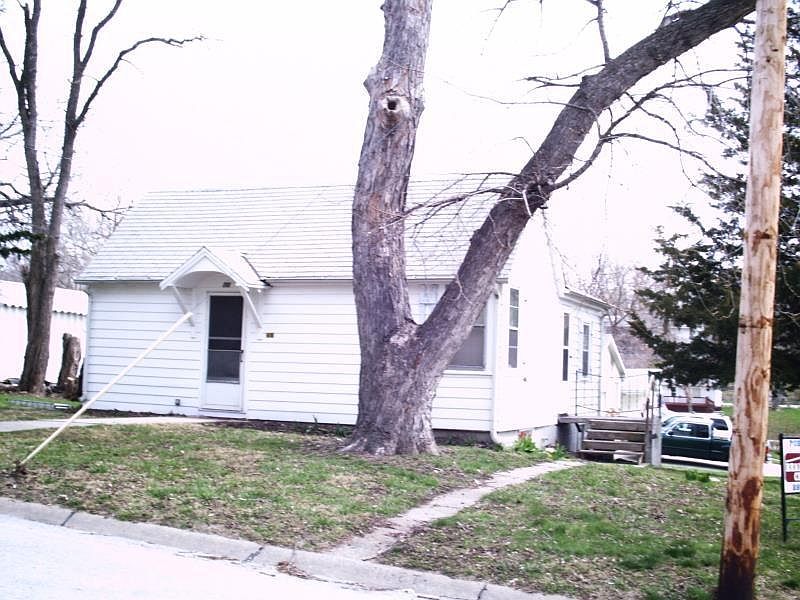 1st image of 701 N 11th St