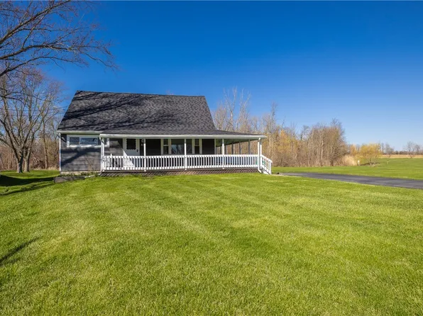 528 Robertson Rd, Churchville, NY 14428