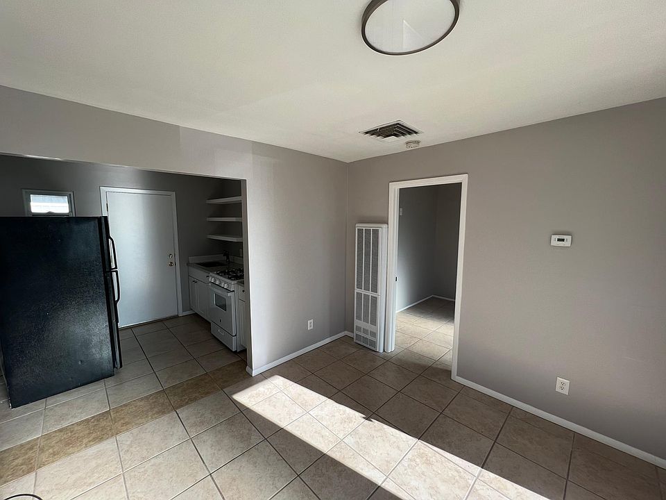 1st image of 1407 Amherst Dr SE #1407