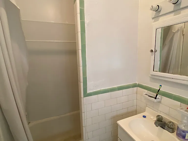 127 Sutherland Rd #G — Photo 5