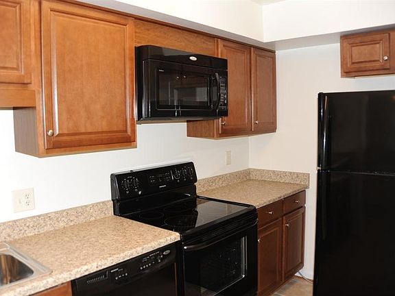 2nd image of 9706 Hagel Cir