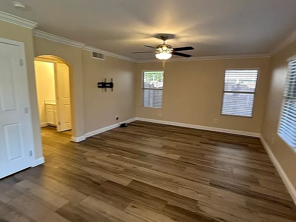 5th image of 646 W Naranja Ave