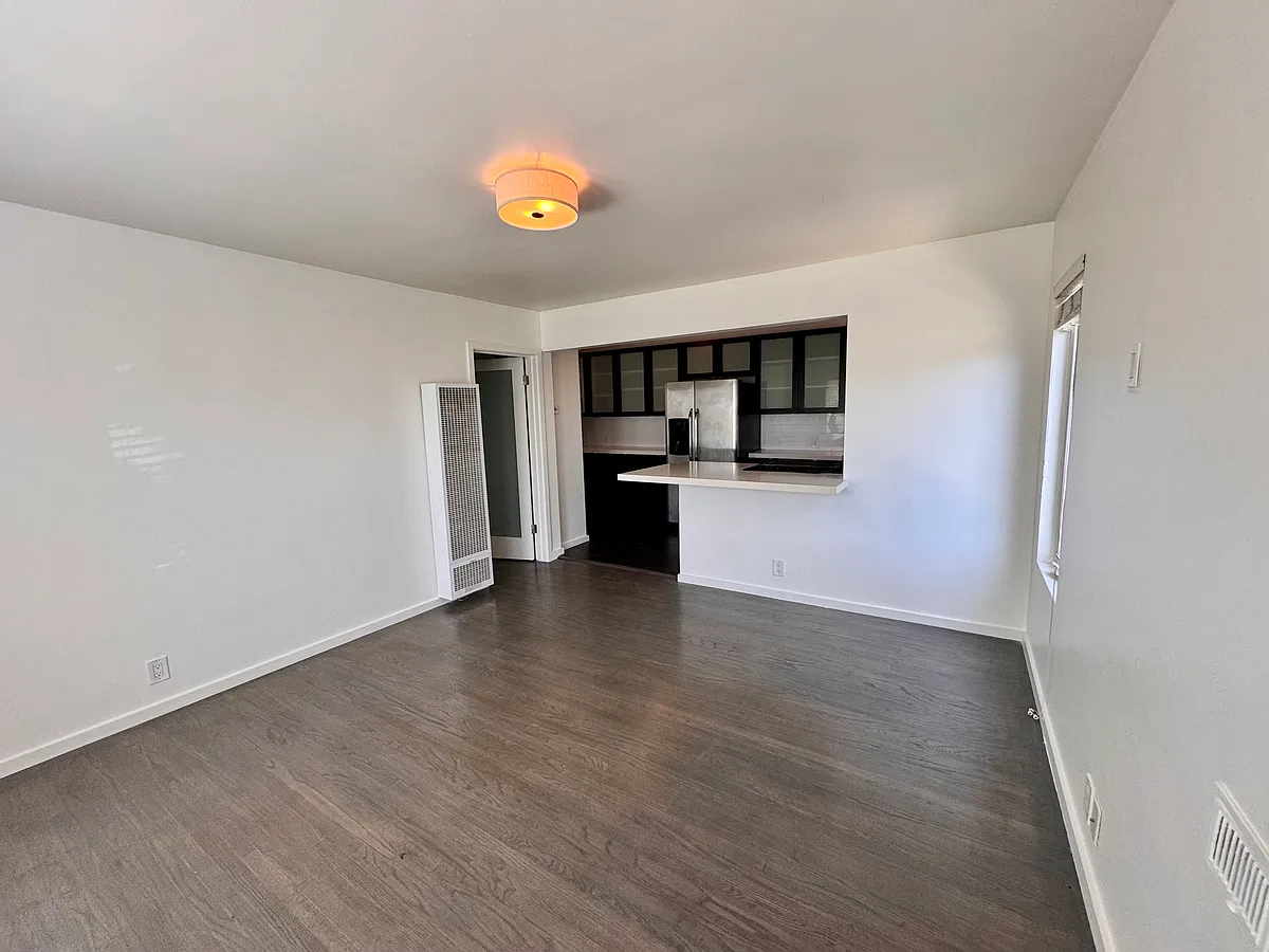 Building Photo - 208 Ruth Ave