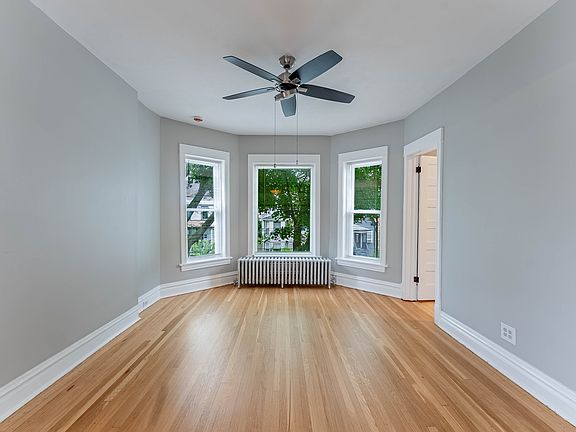 3rd image of 4730 W Warwick Ave #2