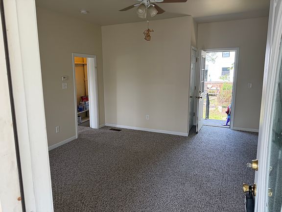 3rd image of 21 S Gratiot Ave
