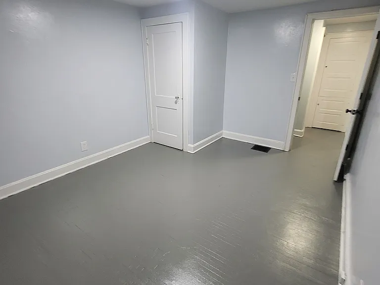 2208 Barrymore Ave — Photo 42