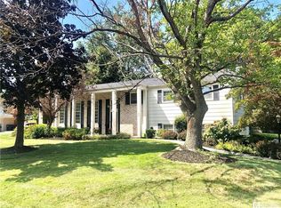 35 Birchwood Dr, Fredonia, NY 14063