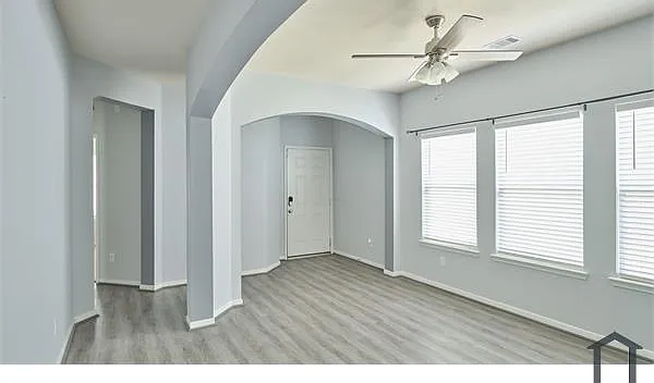 3 bed, 1632 sqft, $2,200 — Photo 3