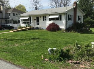 63 Chestnut St, Rhinebeck, NY 12572
