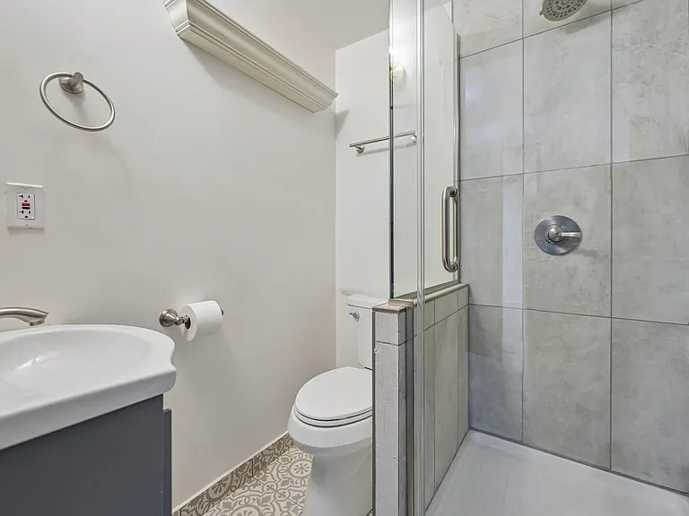 867 Harris Dr — Photo 15