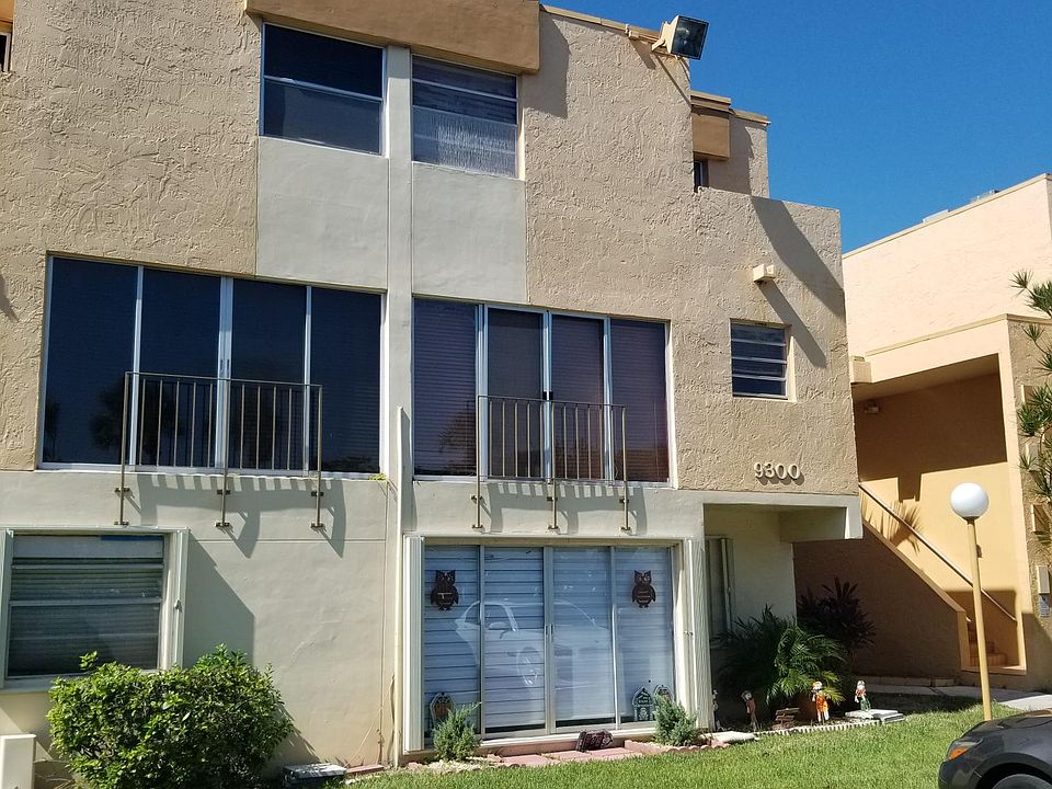 1st image of 9300 W Flagler St APT 103