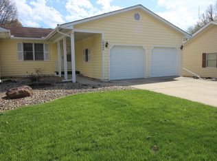 1008 Laesch Ave APT B, Bloomington, IL 61704