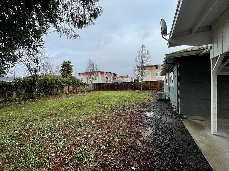 177 Harvey Ave — Photo 4