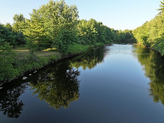 5th image of Lukes Heights Rd