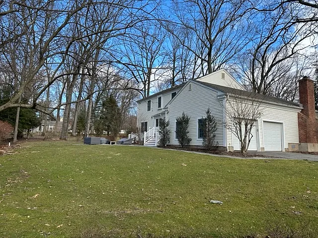 23 Deerhorn Trl — Photo 2