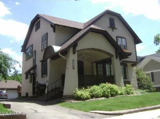 560 Laurel Ave SE, East Grand Rapids, MI 49506