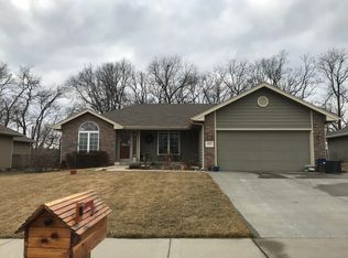 4835 SW Misty Harbor Ave, Topeka, KS 66610