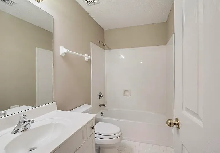 5068 Welbourne Cv — Photo 15