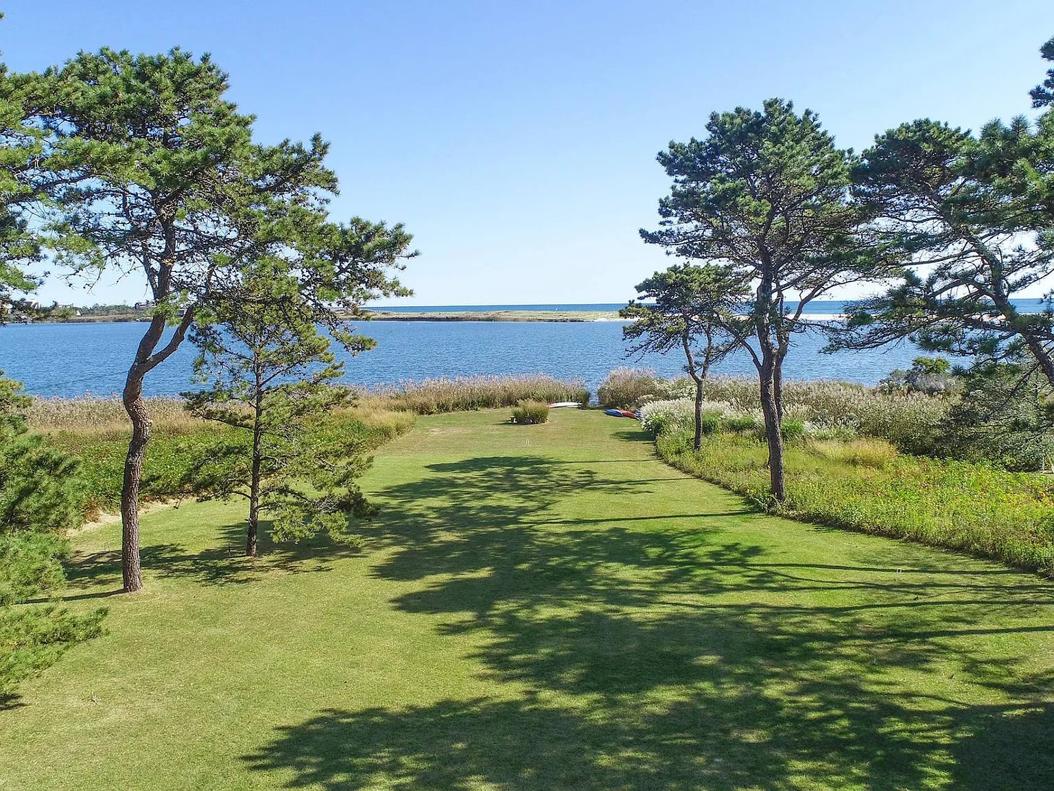 Wainscott Waterfront Bliss — Photo 2