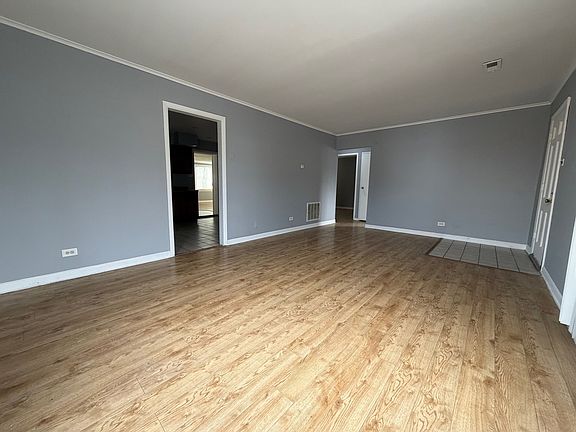 4th image of 66 Marquette St