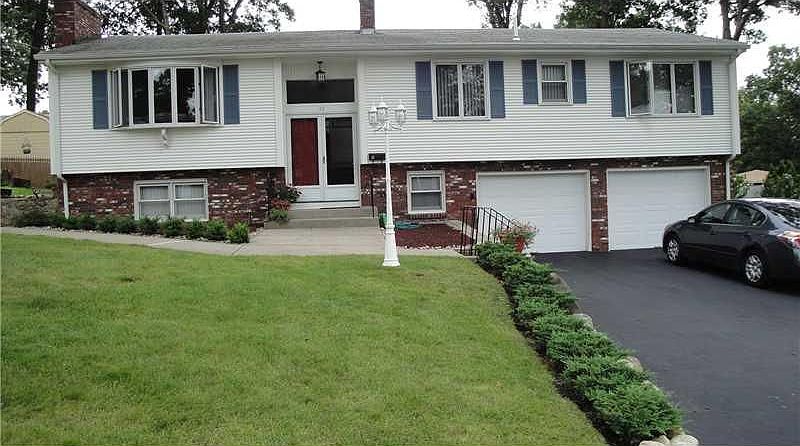 1st image of 18 Colony Dr