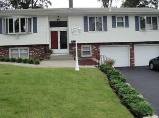 18 Colony Dr, Johnston, RI 02919