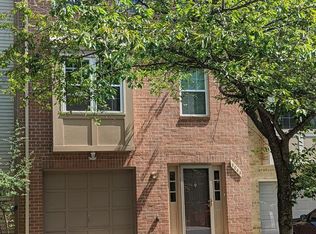 3943 Collis Oak Ct, Fairfax, VA 22033