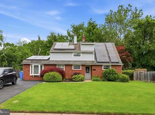 57 Whitewood Dr, Levittown, PA 19057