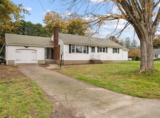 14 Castle View Dr, Chester, CT 06412