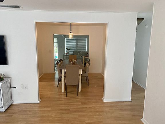 4th image of 6301 Saint Andrews Cir S