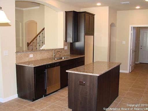 4th image of 1302 Hidden Cave Dr
