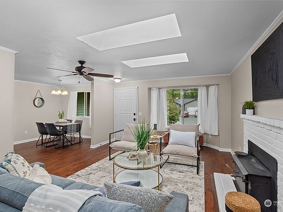 3rd image of 6808 60th Drive NE